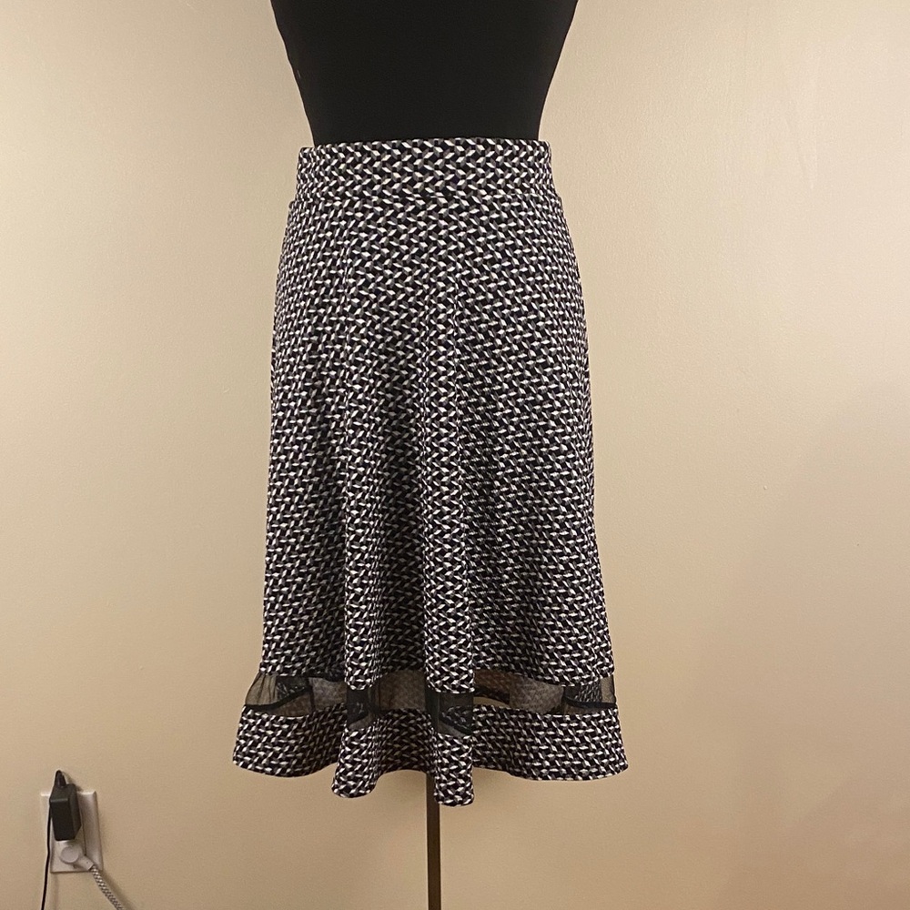 Black and White Patterned A-Line Skirt with Mesh Hem Detail
